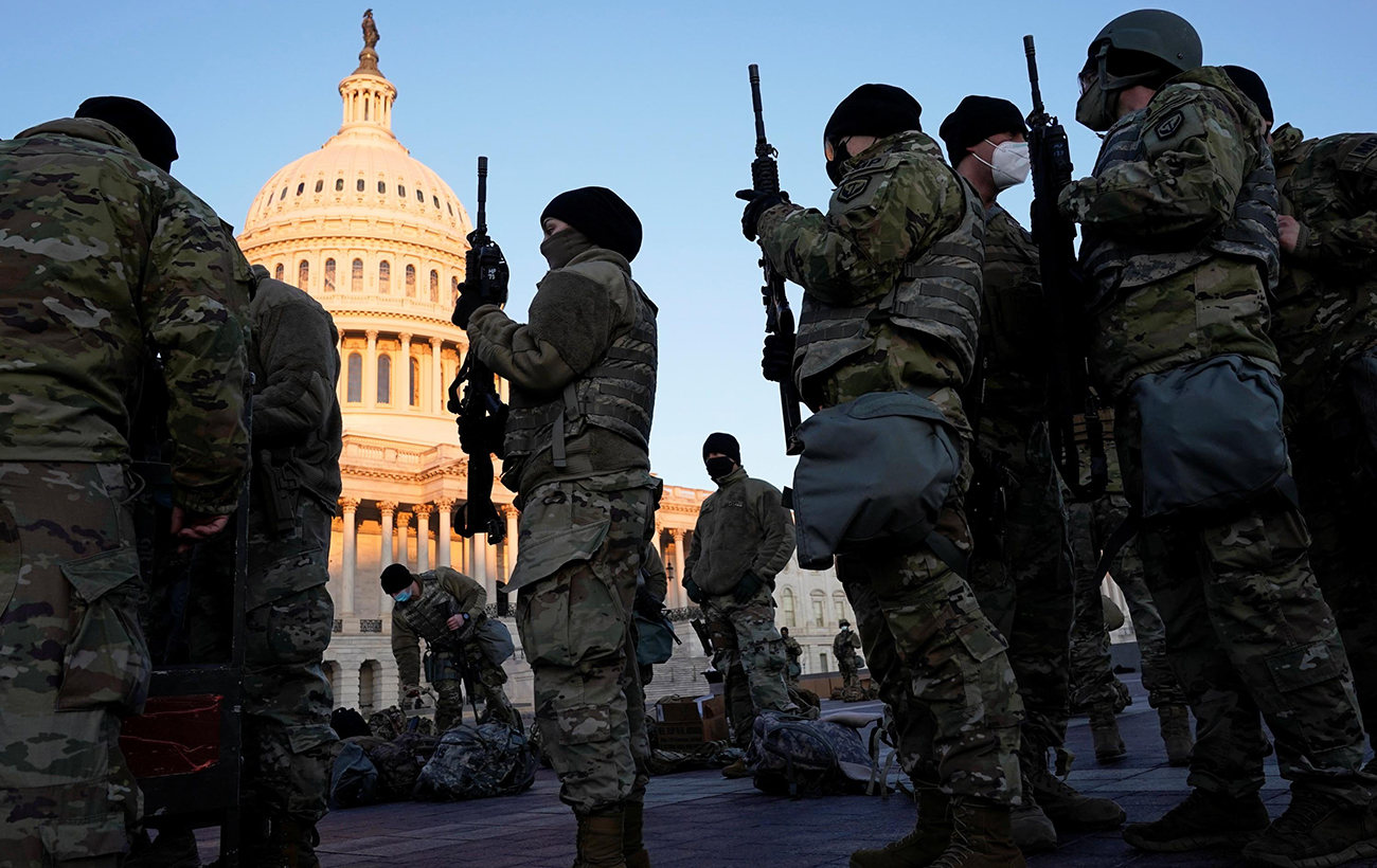 З'явилися фото &quot;окупованого&quot; Вашингтона напередодні інавгурації Байдена: такого не бачили ніколи